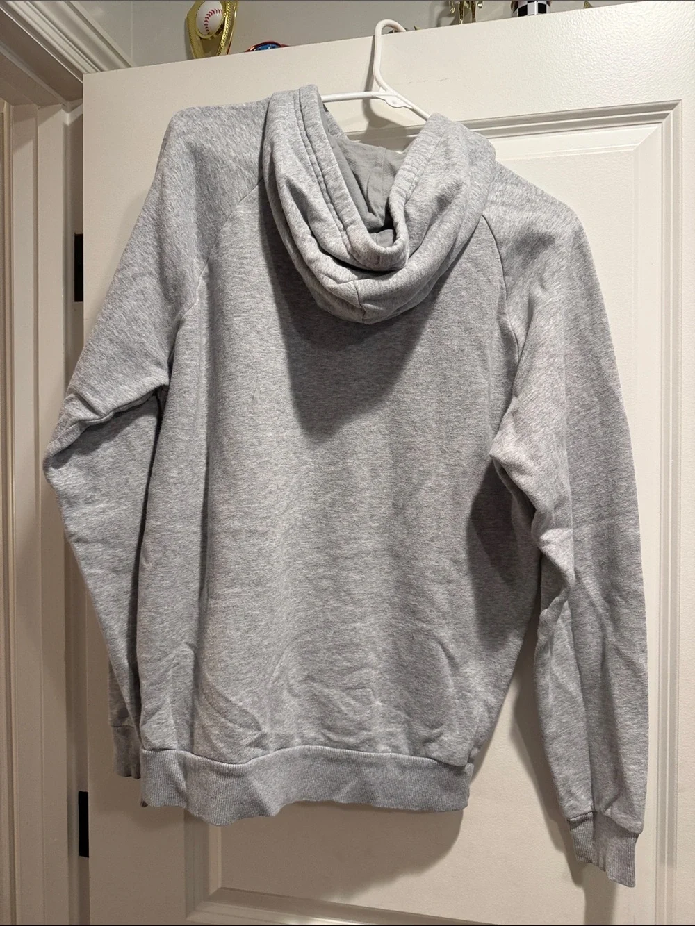 Under Armour Light Gray Pullover Hooded Sweatshirt